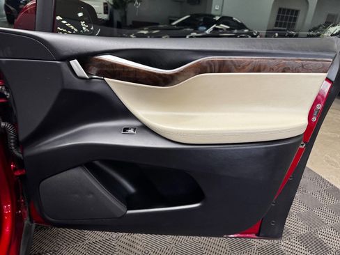 Used 2017 Tesla Model X 75D image 53