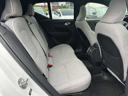 Certified 2023 Volvo XC40 Recharge Ultimate image 12