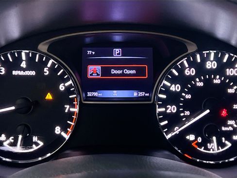 Used 2018 Nissan Altima 2.5 SR FWD image 22