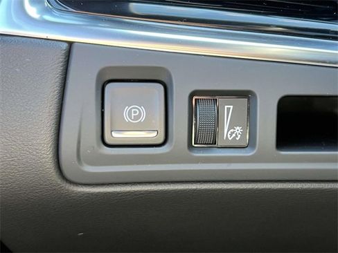 Used 2024 Cadillac XT6 Luxury w/ LPO, Floor Liner Package image 24