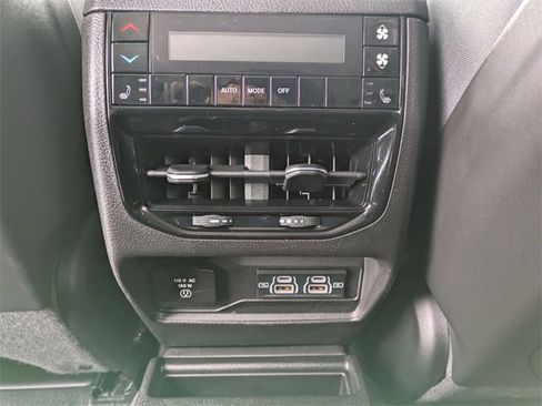 Certified 2021 Jeep Grand Cherokee L Limited image 24