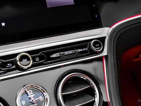 Used 2022 Bentley Continental GT image 76
