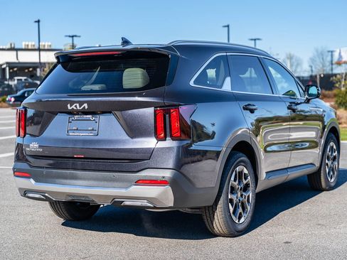 New 2026 Kia Sorento S w/ S Panoramic Sunroof Package image 5