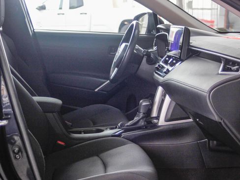 Used 2023 Toyota Corolla Cross LE image 16