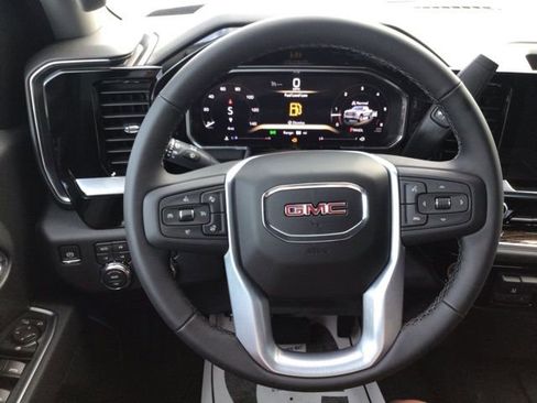 New 2026 GMC Sierra 1500 SLE AWD/4WD image 2