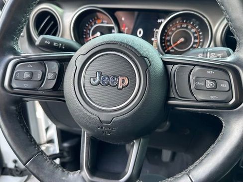 Used 2022 Jeep Wrangler Sport AWD/4WD image 15