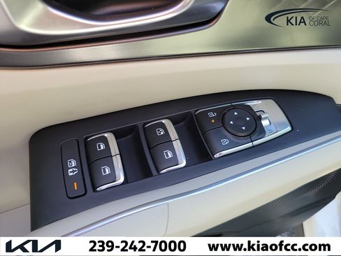 Certified 2024 Kia Sorento S w/ Panoramic Sunroof Package FWD image 24