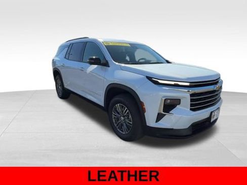 Used 2026 Chevrolet Traverse LT w/ Driver Confidence Package FWD image 10