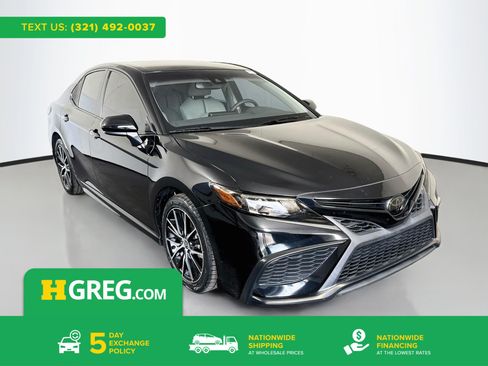 Used 2024 Toyota Camry SE w/ Convenience Package FWD image 1
