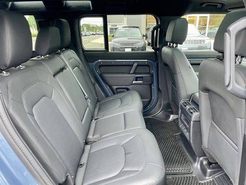 Certified 2025 Land Rover Defender 110 S AWD/4WD image 31