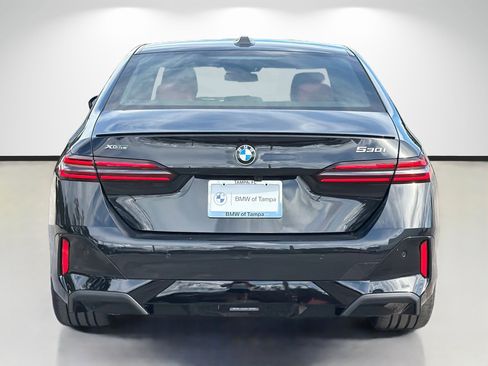 New 2027 BMW 530i xDrive w/ M Sport Package AWD/4WD image 4