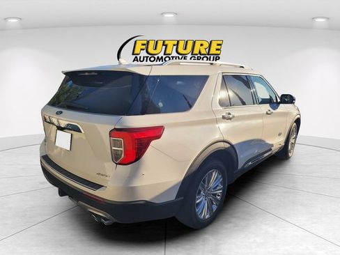 Used 2023 Ford Explorer King Ranch w/ Technology Package AWD/4WD image 3