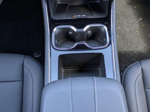 New 2026 Chevrolet Traverse LT w/ LPO, Floor Liner Package image 6