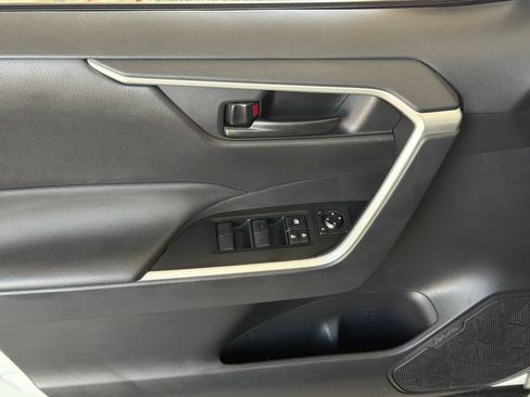 Used 2025 Toyota RAV4 LE FWD image 3