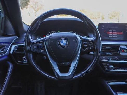 Used 2018 BMW 530i xDrive 530i xDrive image 28