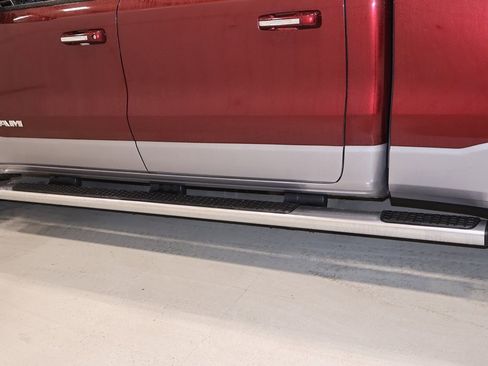 Used 2019 RAM 1500 Laramie image 41