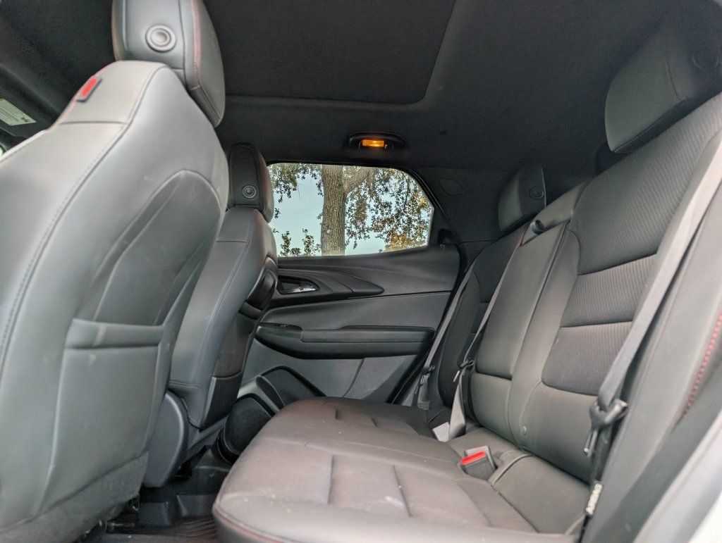 Used 2023 Chevrolet TrailBlazer RS w/ Sun and Liftgate Package AWD/4WD image 17
