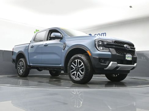 Used 2025 Ford Ranger Lariat w/ Trailer Tow Package image 23