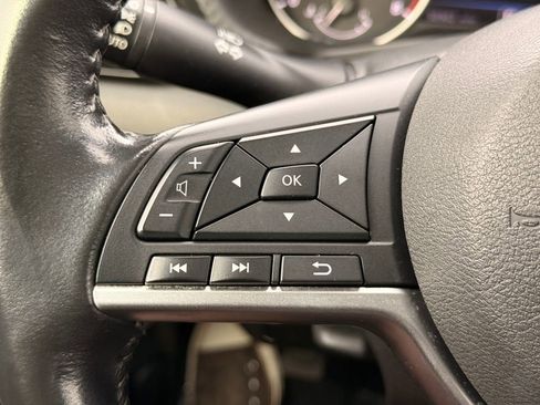 Used 2022 Nissan Sentra SV image 27