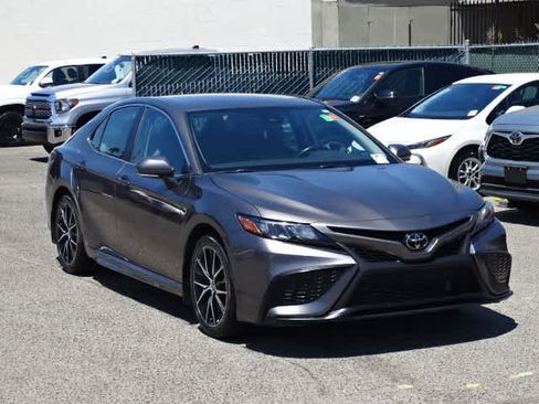 Certified 2023 Toyota Camry SE FWD image 2