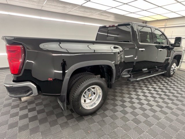 Used 2024 Chevrolet Silverado 3500 LTZ w/ LTZ Plus Package AWD/4WD image 26