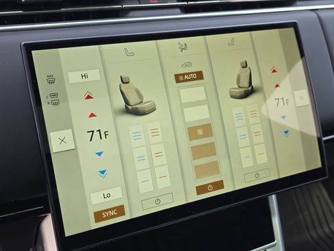 Certified 2026 Land Rover Range Rover Long Wheelbase SE image 24