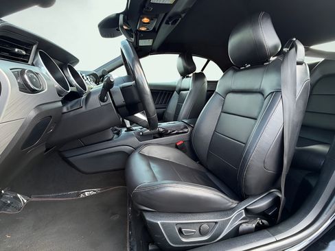 Used 2022 Ford Mustang Premium RWD image 23