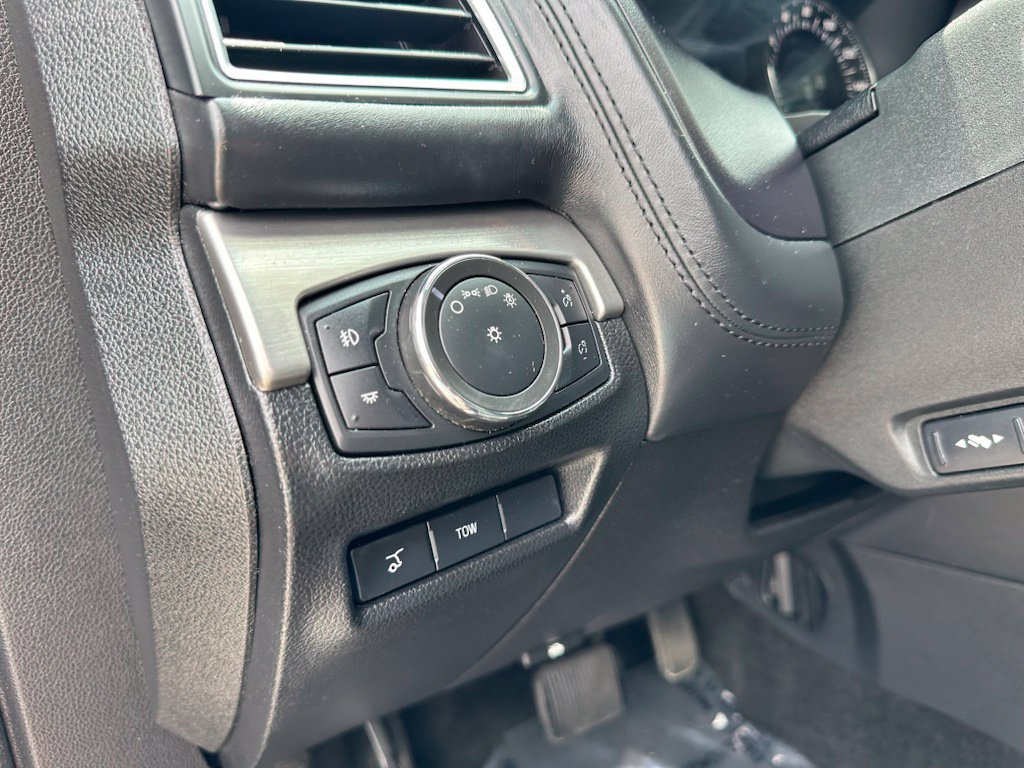 Used 2017 Ford Explorer Platinum AWD/4WD image 20