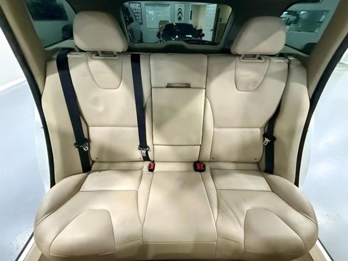 Used 2015 Volvo XC60 T5 Premier image 15