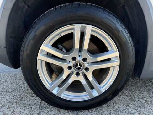 Used 2021 Mercedes-Benz GLA 250 w/ Premium Package image 9