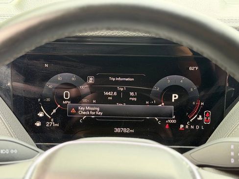 Used 2025 GMC Yukon XL Denali RWD image 51