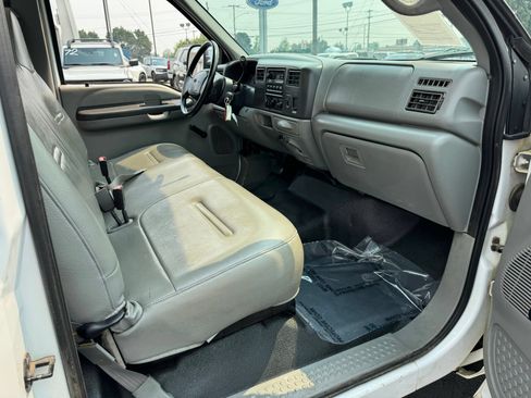 Used 2002 Ford F450 XL RWD image 25