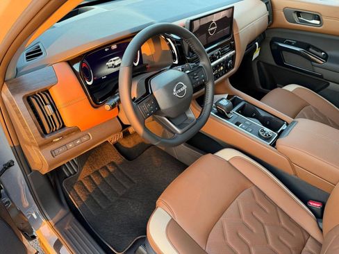 New 2026 Nissan Pathfinder Platinum AWD/4WD image 4