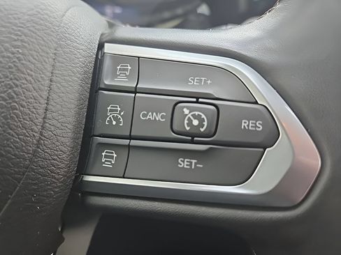 Used 2022 Jeep Compass Limited AWD/4WD image 21