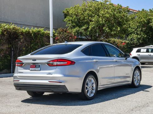 Used 2019 Ford Fusion SE FWD image 9