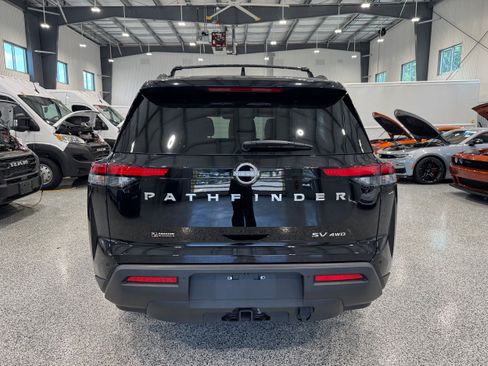 Used 2024 Nissan Pathfinder SV w/ SV Premium Package AWD/4WD image 7