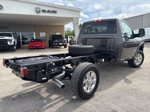 New 2026 RAM 3500 Big Horn AWD/4WD image 5