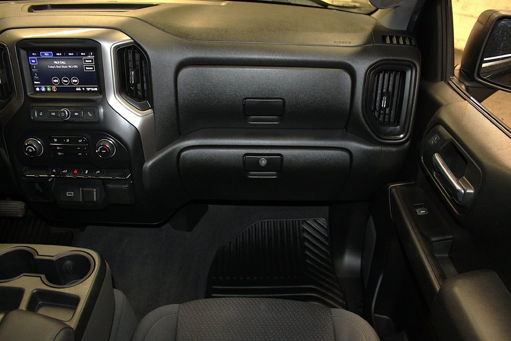 Used 2020 Chevrolet Silverado 1500 Custom w/ Custom Value Package AWD/4WD image 30