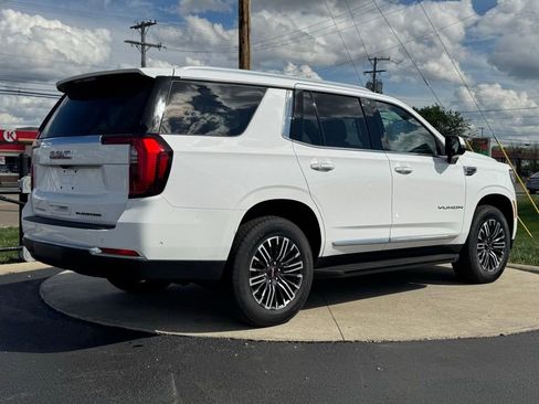 Used 2025 GMC Yukon Elevation image 7