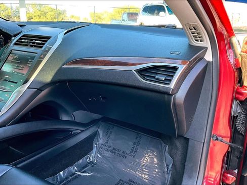 Used 2016 Lincoln MKZ Hybrid image 18