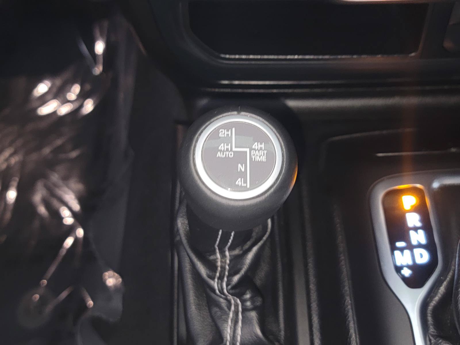 Used 2019 Jeep Wrangler Unlimited Sahara w/ Quick Order Package 24M Moab AWD/4WD image 24