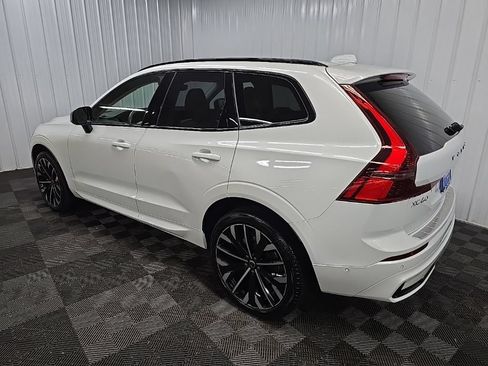 Used 2026 Volvo XC60 B5 Ultra AWD/4WD image 9