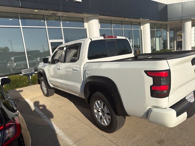 Used 2022 Nissan Frontier SV AWD/4WD image 4