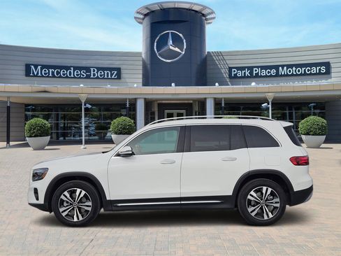 Certified 2025 Mercedes-Benz GLB 250 image 3