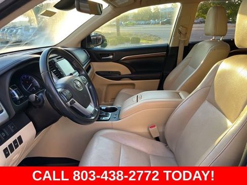 Used 2019 Toyota Highlander Limited image 7