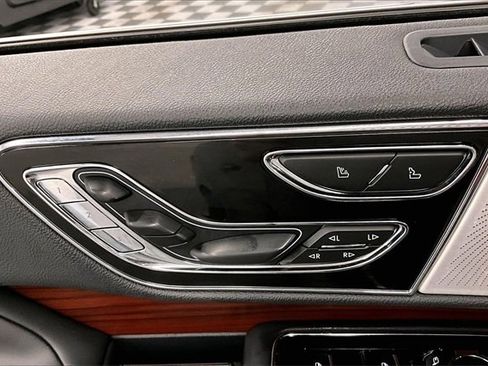 Used 2023 Lincoln Navigator L Reserve w/ Equipment Group 201A image 28