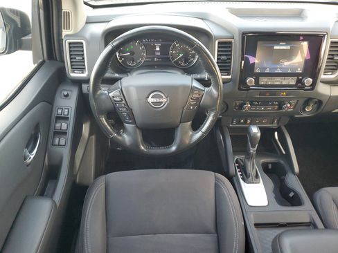 Used 2022 Nissan Frontier SV image 18