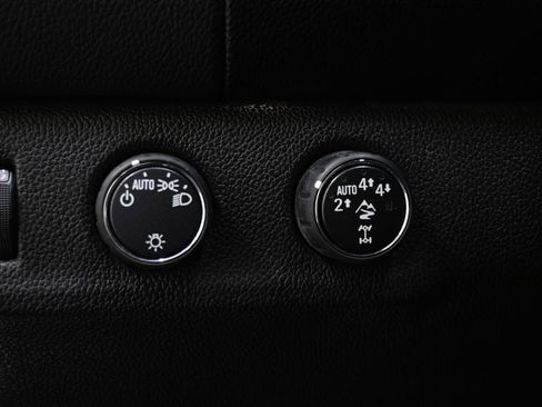 Used 2018 Chevrolet Colorado ZR2 w/ LPO, Premium Interior Package AWD/4WD image 27