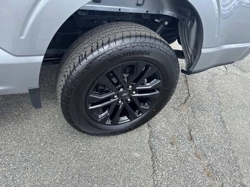 Used 2025 Ford F150 Lariat image 12