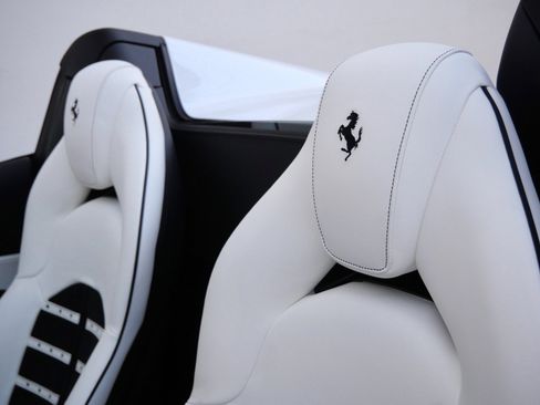 Used 2022 Ferrari F8 Tributo image 23